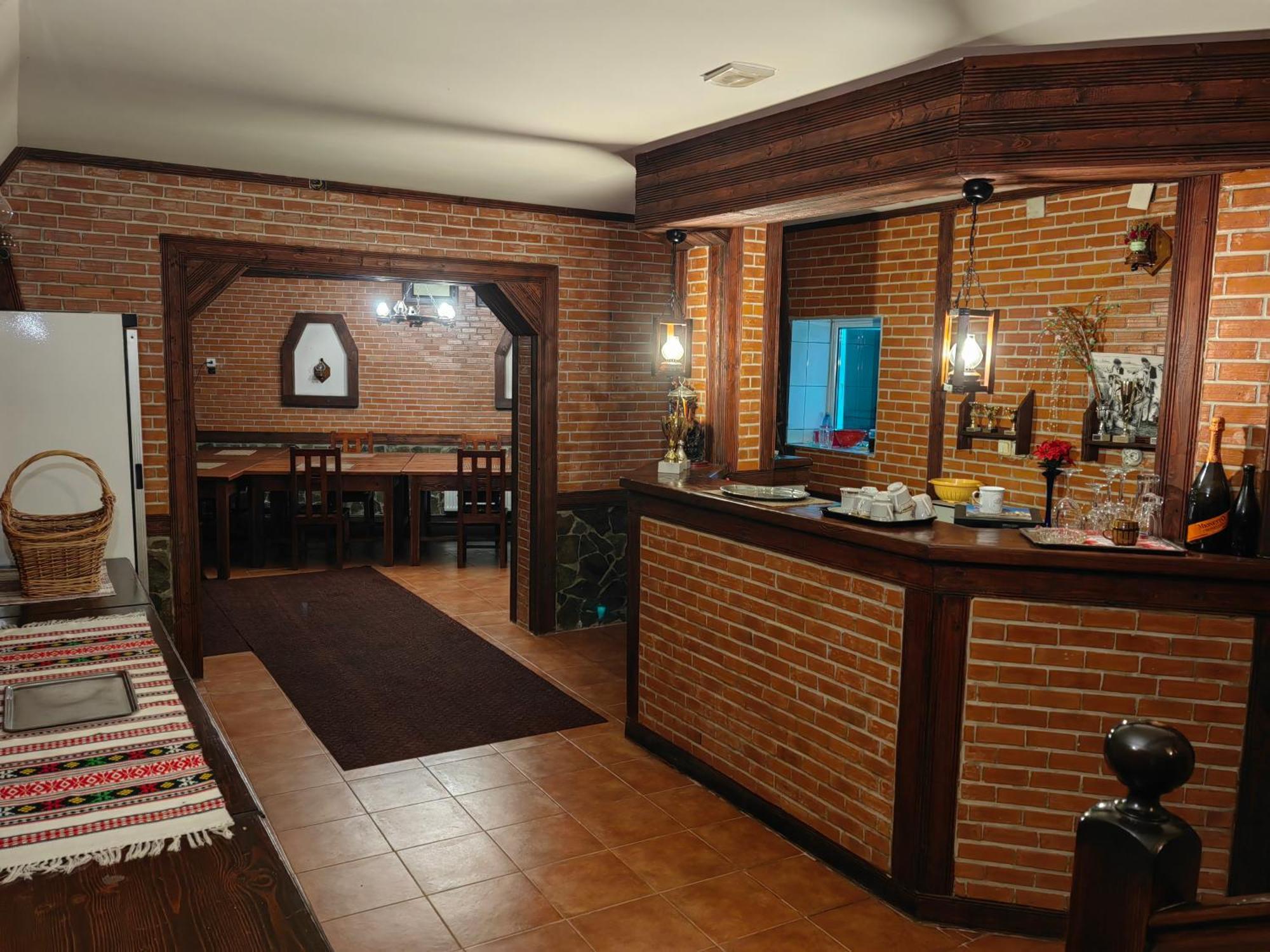 Pensiunea Millenium Sibiu With Parking - Motorcycle Friendly Travel Routes Exteriör bild