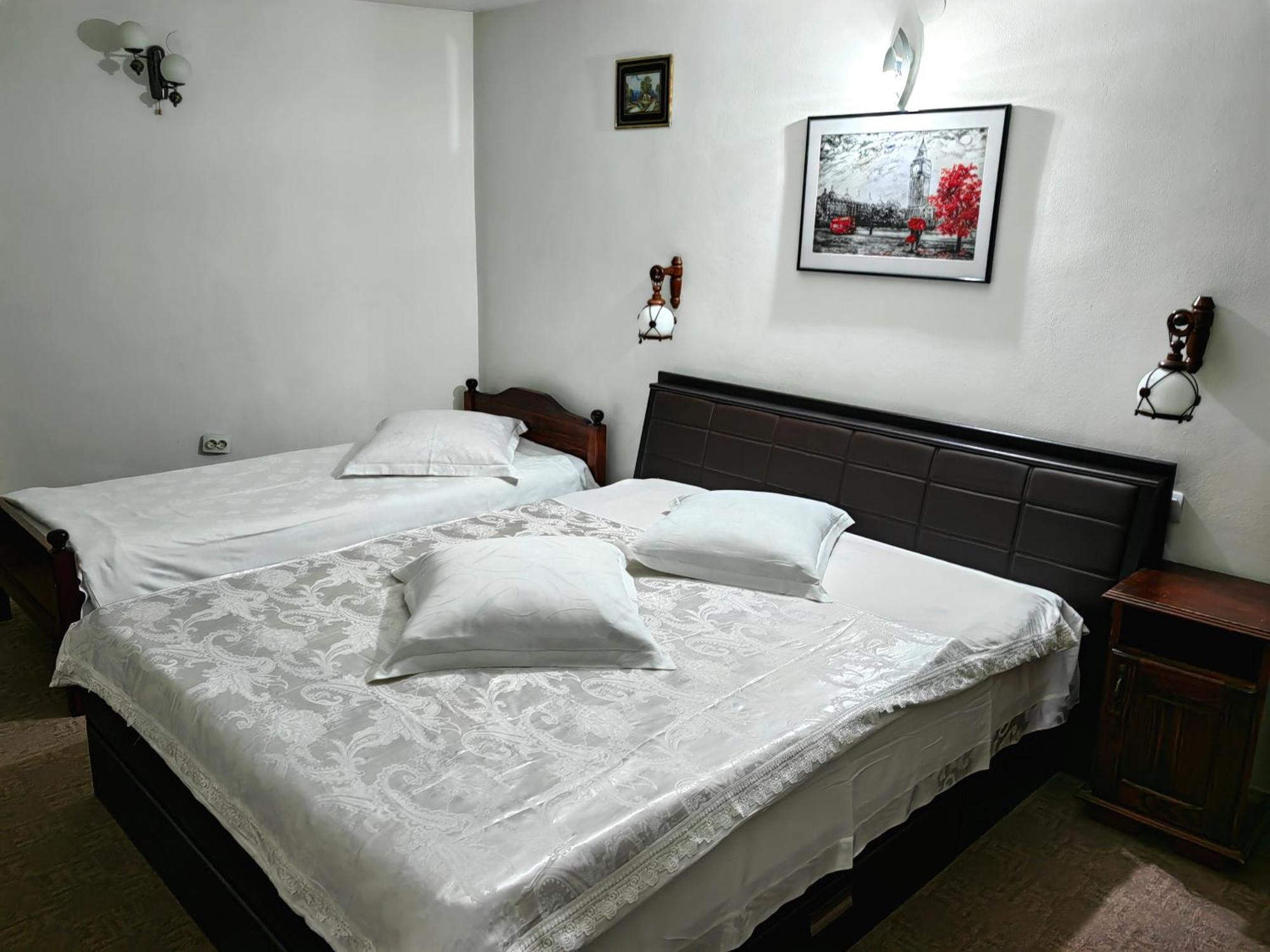Pensiunea Millenium Sibiu With Parking - Motorcycle Friendly Travel Routes Exteriör bild