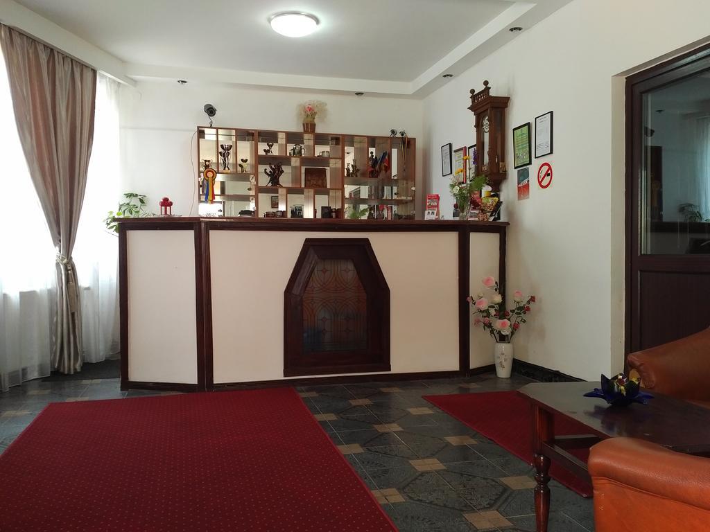 Pensiunea Millenium Sibiu With Parking - Motorcycle Friendly Travel Routes Exteriör bild
